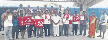 The unity of workers and farmers must be strengthened.