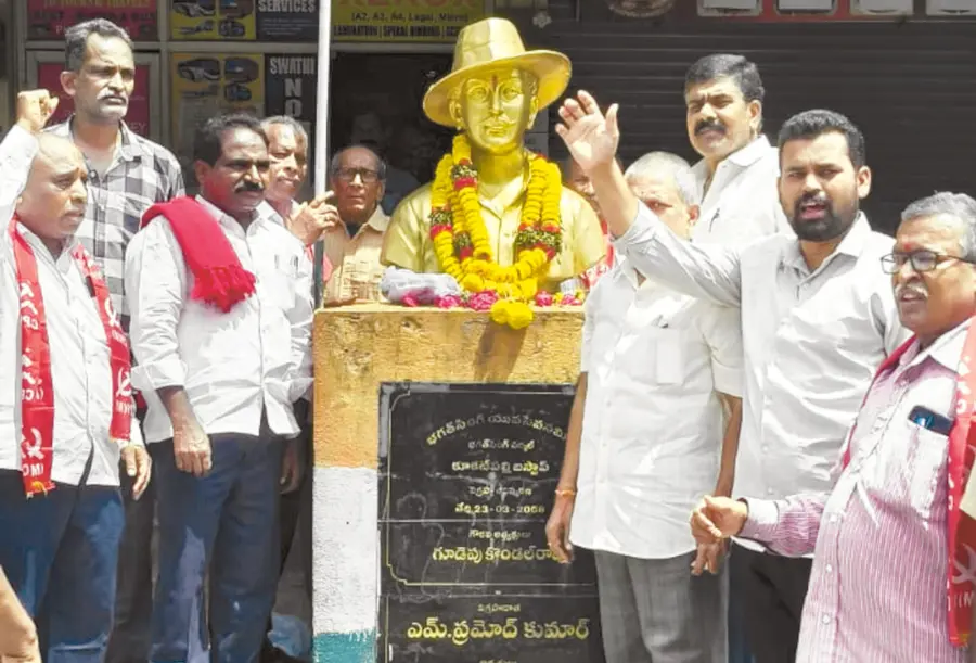 We must fight to realize Bhagat Singh's ideals.