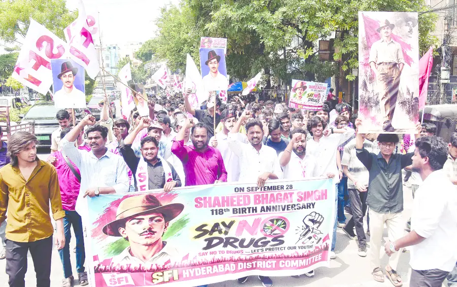Youth walking the path of Bhagat Singh's ideals