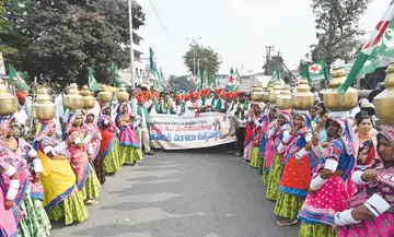 నుమరుగవుతున్న సంస్కృతిని పరిరక్షిం