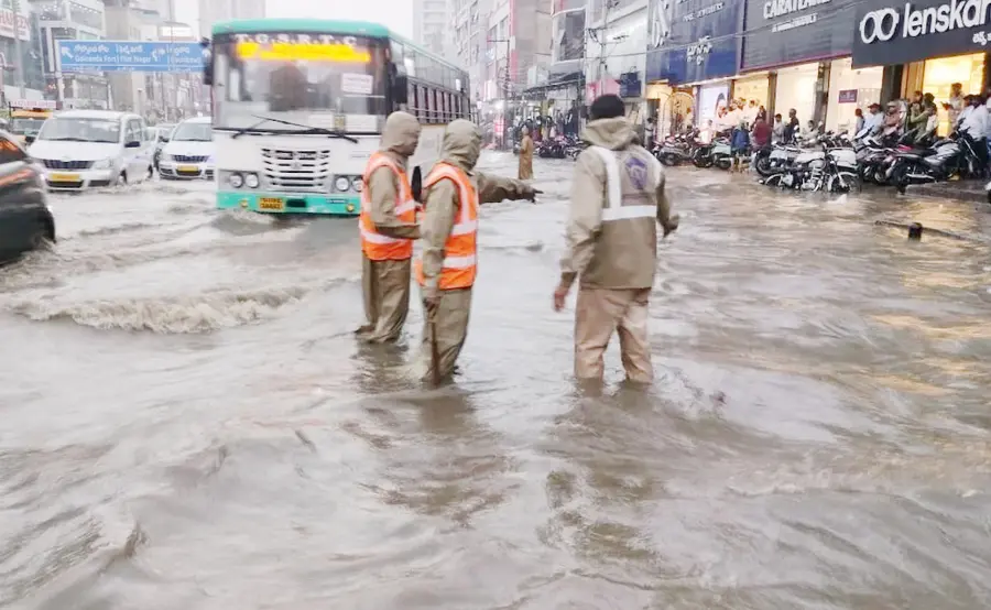 Heavy rain in several parts of the Greater Hyderabad area