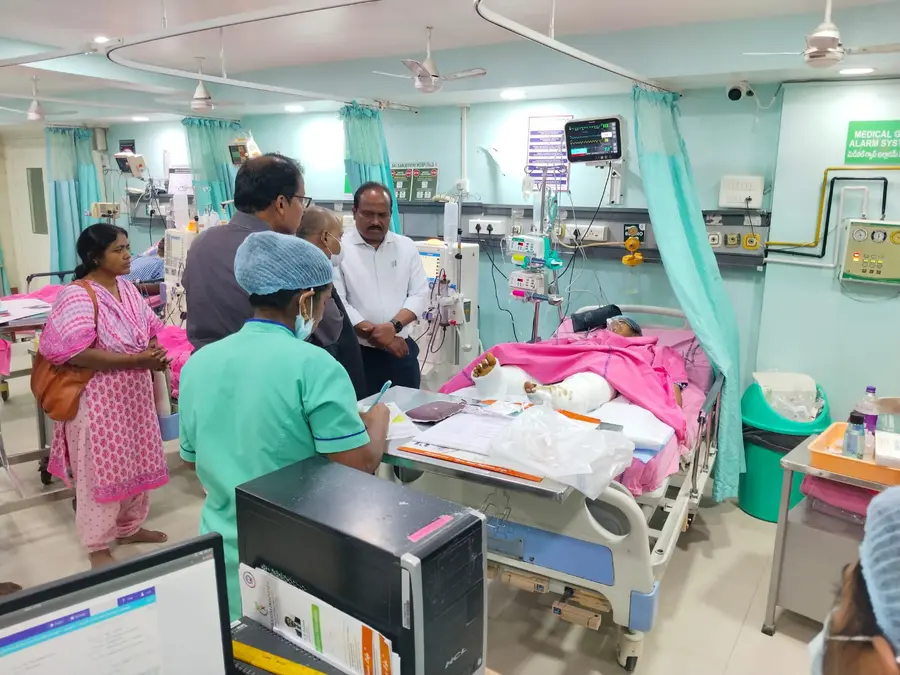 We will stand by the injured conductor, Pravalika: ED Venkanna