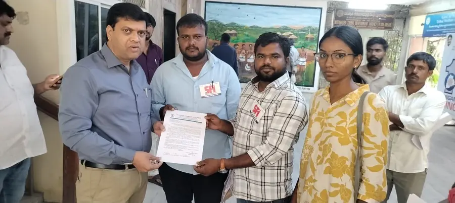 The problems in welfare hostels must be resolved immediately.