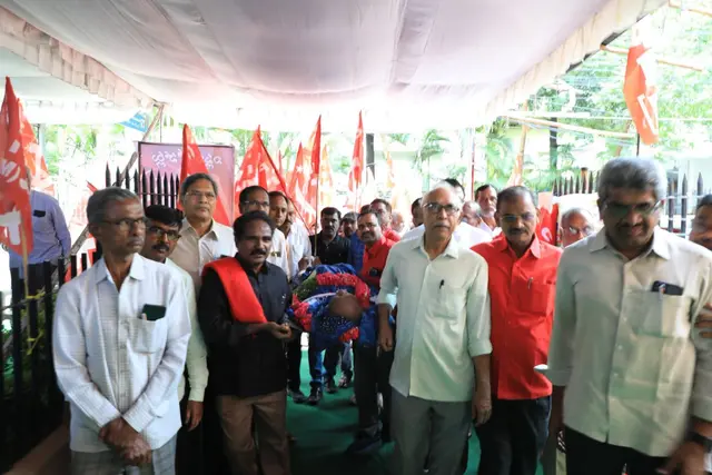 సారంపల్లికి ఘన నివాళి…