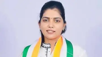 Balmuri-Venkats-wife