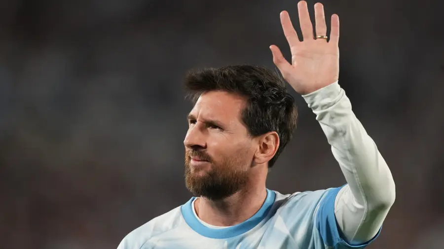 Messi bids farewell to international career