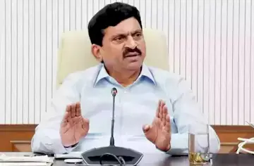 Identify lands for Indiramma Towers: Ponguleti
