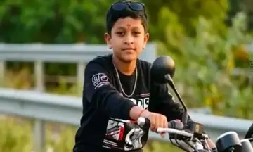 Tragedy in Suryapet.. Boy dies due to fear of monkeys