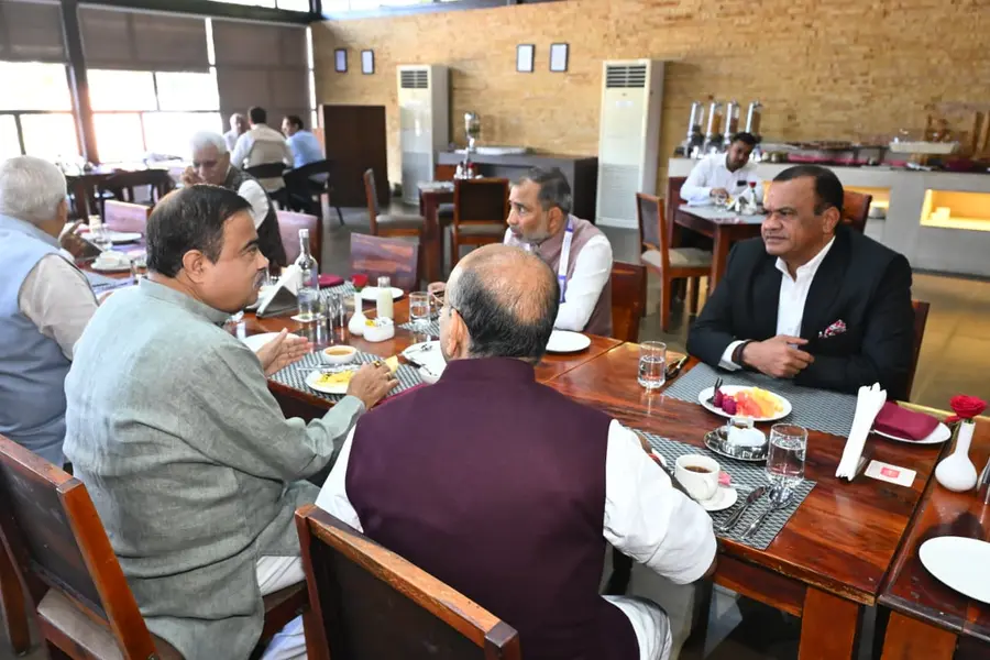 The Centre should cooperate with Telangana's projects.