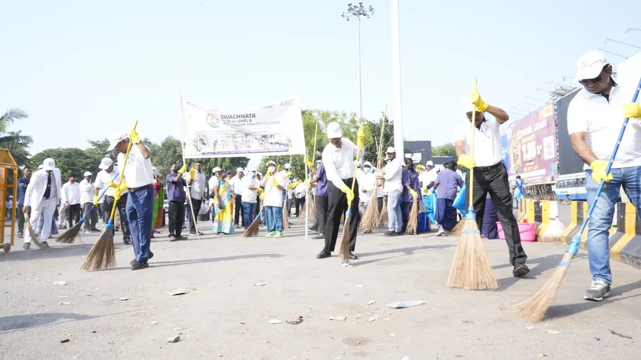 Observance of Swachh Bharat Diwas under the aegis of South Central Railway