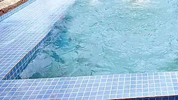 Two foreigners die of electric shock in hotel