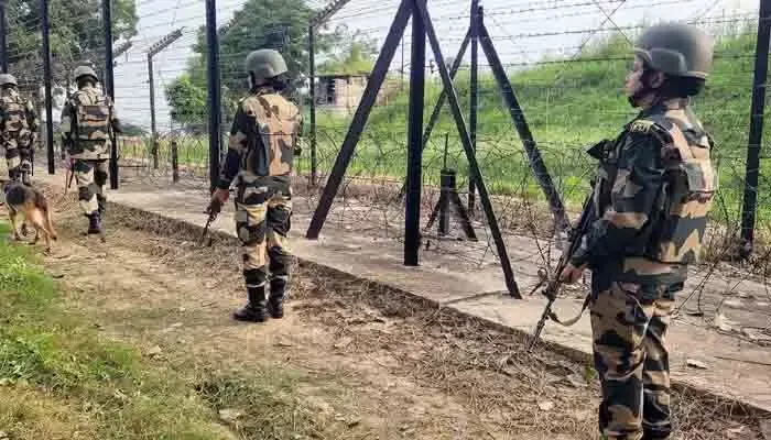 Firing on India-Pakistan border.. Two infiltrators killed