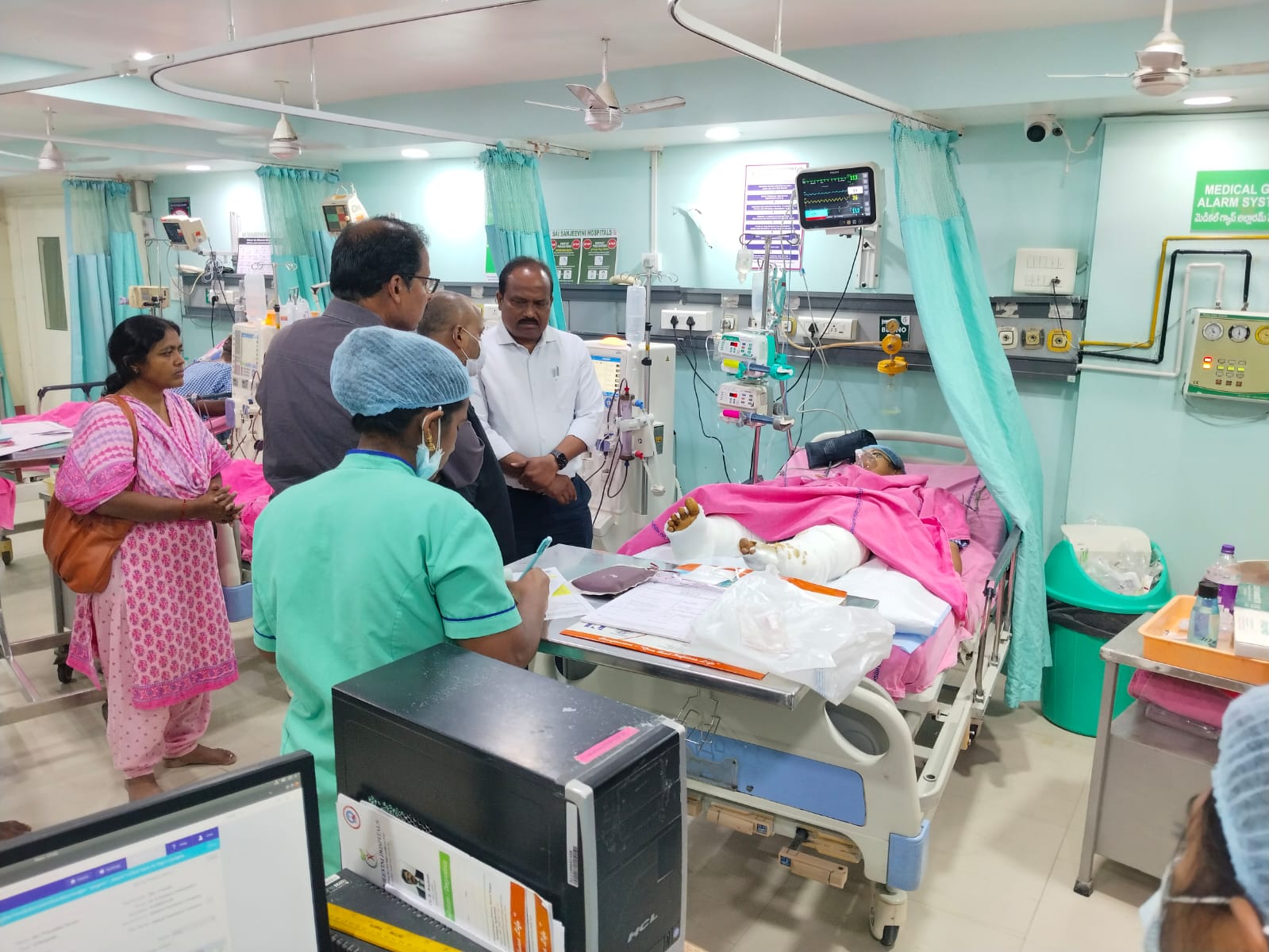 We will stand by the injured conductor, Pravalika: ED Venkanna