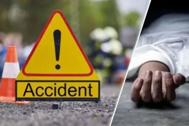 Tragedy during Dussehra.. Woman dies after being hit by lorry