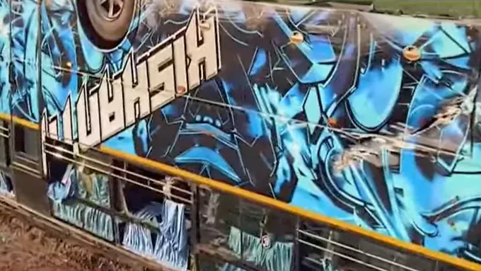 Travel bus
