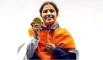 Neeru as the flag-bearer for the closing ceremony.
