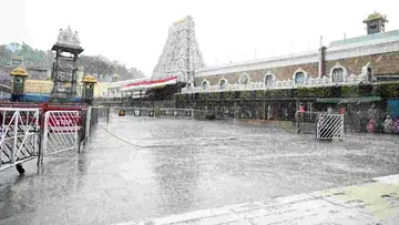 Heavy rain in Tirumala..